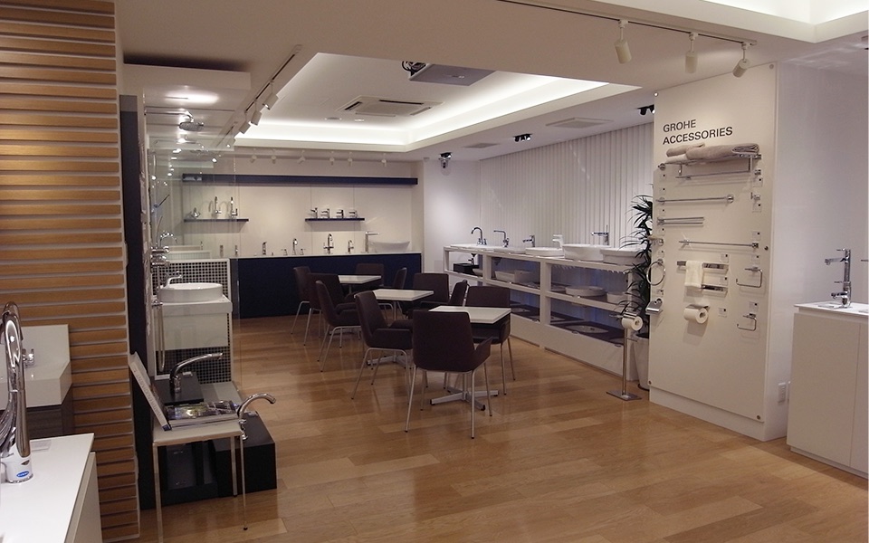 aoyama show room image03